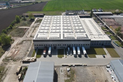 Skladovací a výrobní hala s administrativní částí
