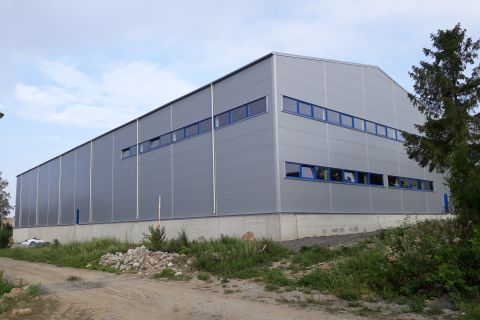 Dvojlodní ocelová hala